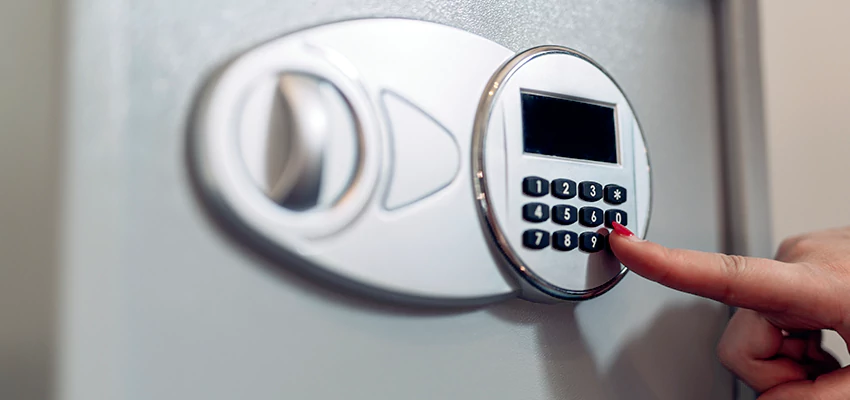 Jewelry Safe Cracking in Merced, California